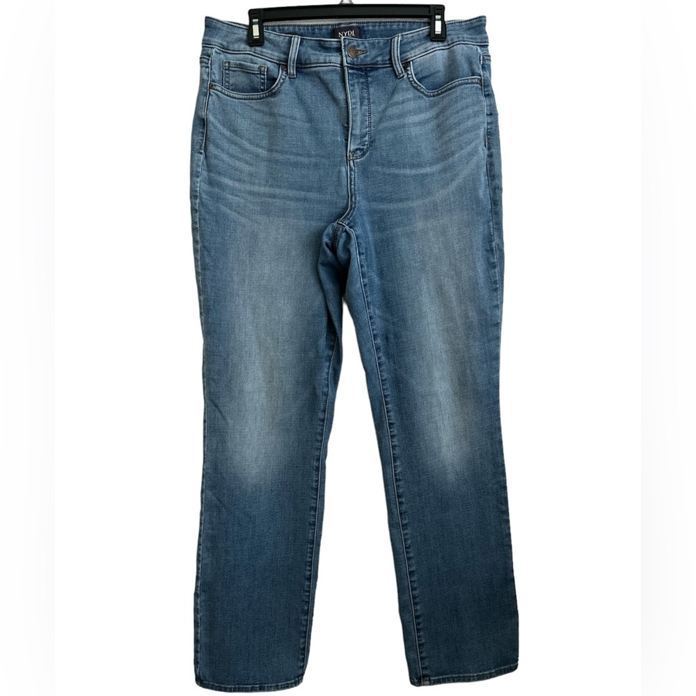 NYDJ Jeans Women's Size 14 Relaxed Straight Light Blue Liftxtuck Technology Pant